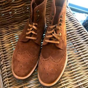 Crosby Square lace up boot